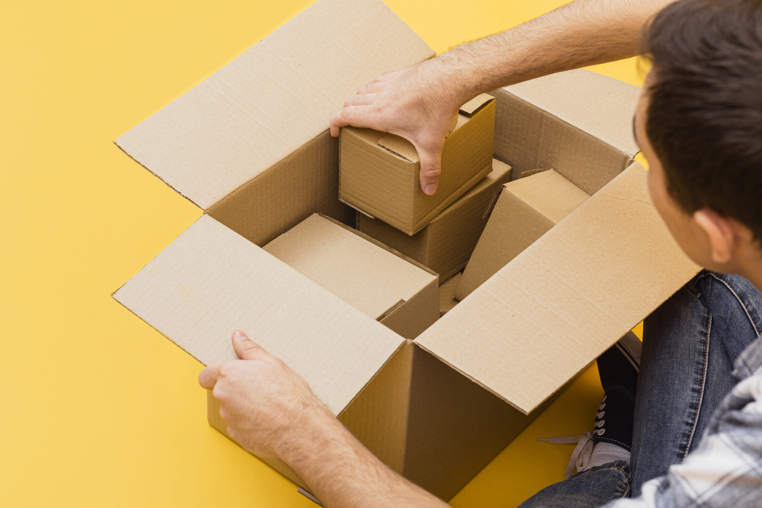You are currently viewing The Hidden Strength of Corrugated Boxes: Why They’re the Backbone of Safe Shipping